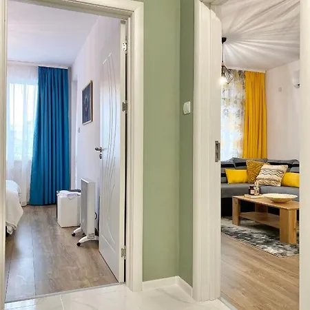 Apartamento Art For 4 People Free Parking & Wifi
