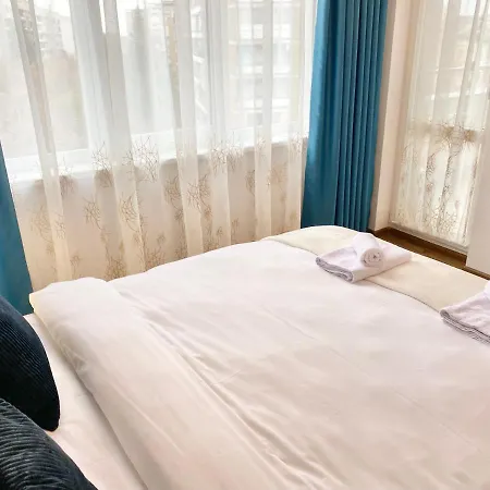 Art For 4 Guests Free Parking & Wifi 公寓 *