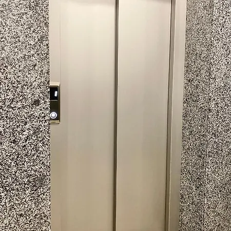 Apartamento Art For 4 People Free Parking & Wifi *